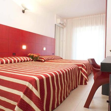 Garden Hotel Мольфетта Екстер'єр фото