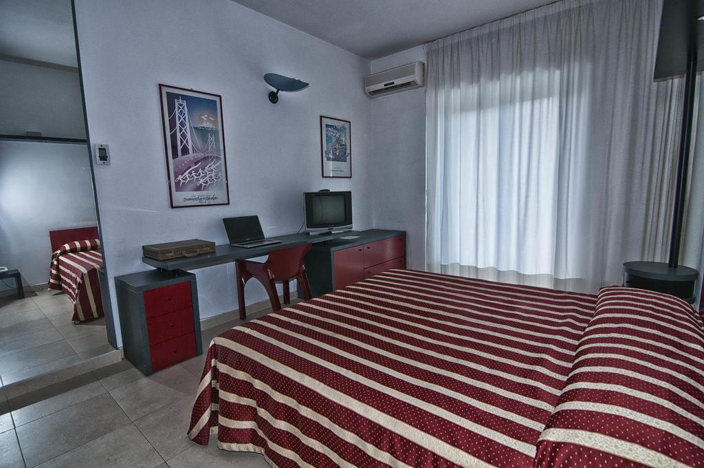 Garden Hotel Мольфетта Номер фото