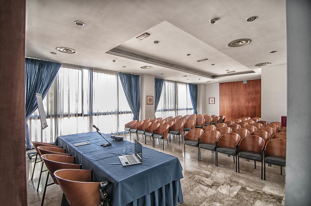 Garden Hotel Мольфетта Екстер'єр фото